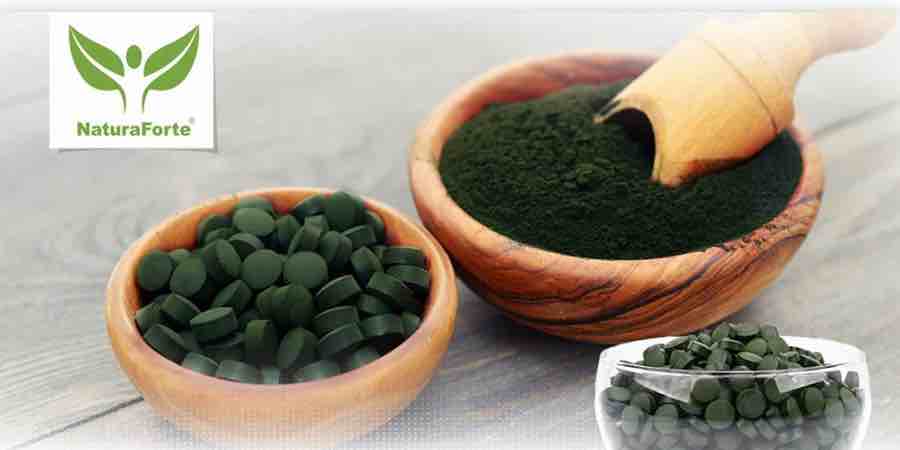 espirulina en polvo y cápsulas